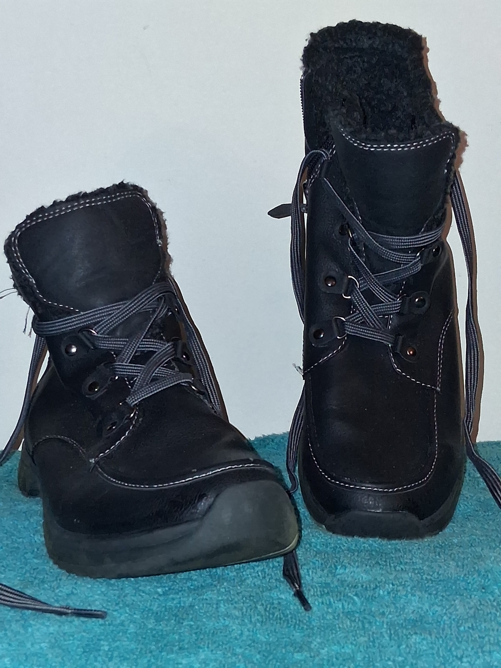 Sporto Women's Black Lace-Up Faux-Sherpa Winter Boots